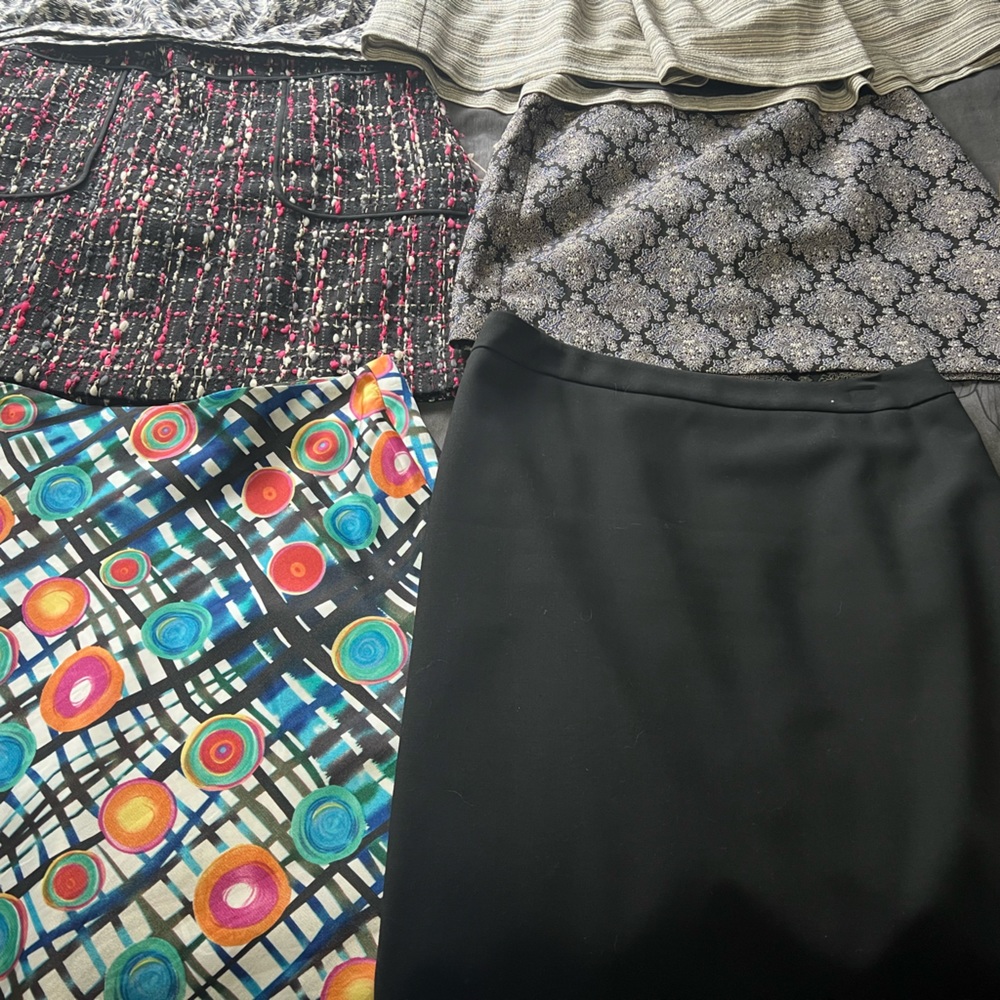 Size 8 items. Jackets $50 dresses and skirts $30. Each item is sold separately